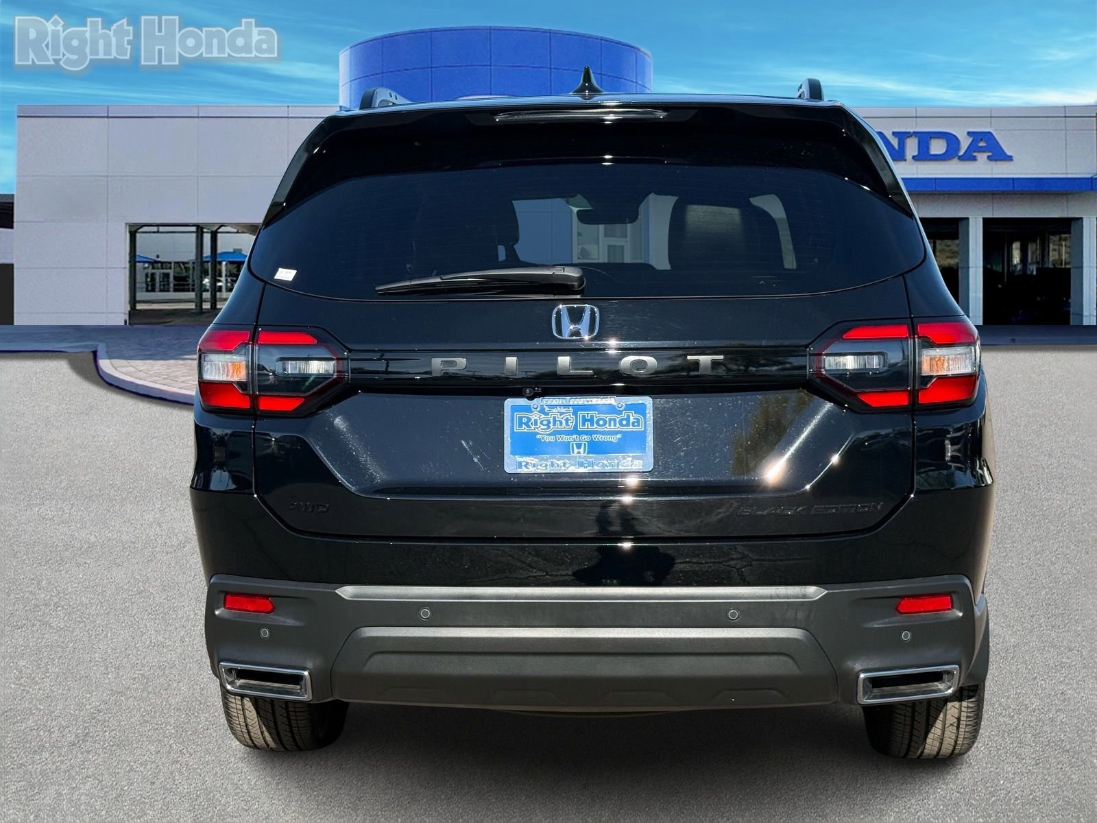 Certified 2025 Honda Pilot Black Edition image 7
