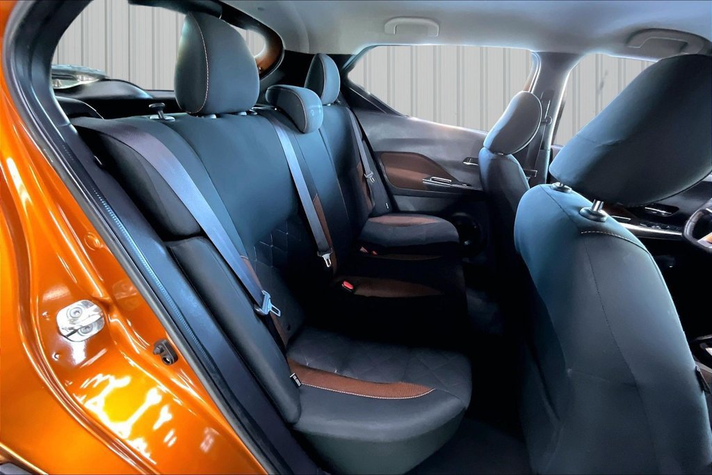 Used 2020 Nissan Kicks SR w/ Exterior Package FWD image 25