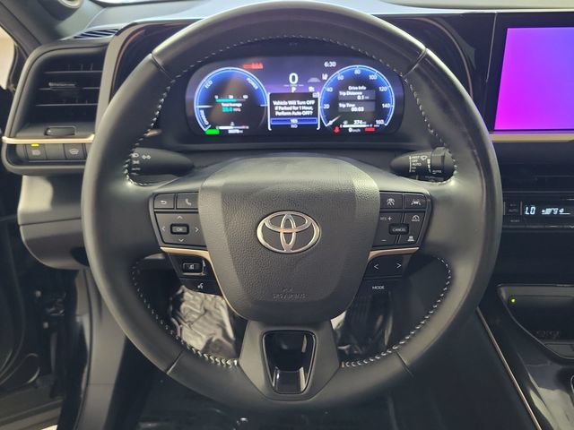 Used 2024 Toyota Crown AWD/4WD image 27