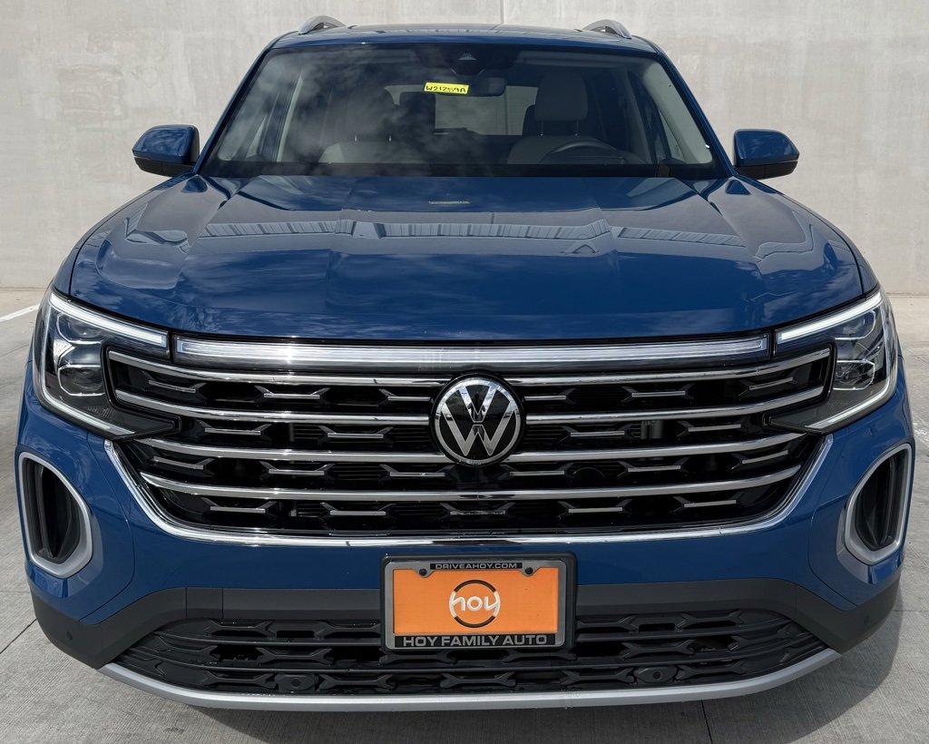 Certified 2025 Volkswagen Atlas SEL image 2