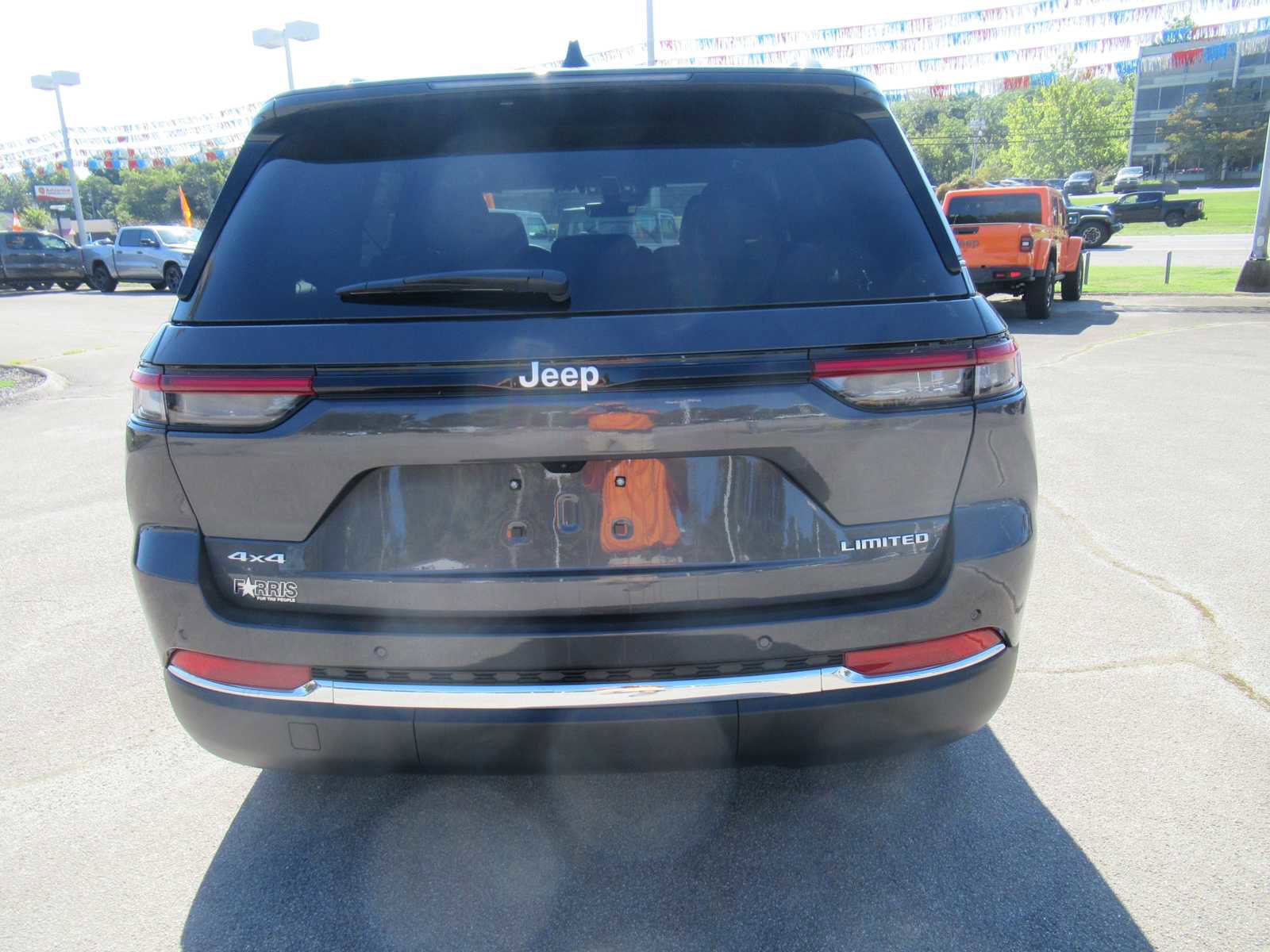 New 2025 Jeep Grand Cherokee Limited w/ Trailer Tow Package image 4