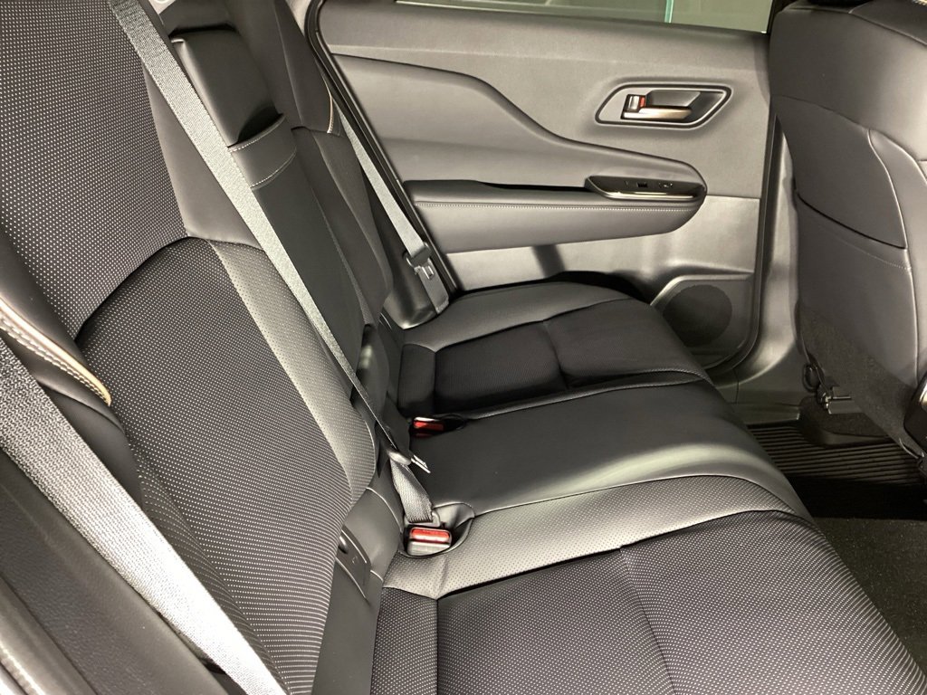 Used 2025 Toyota Crown Signia image 4