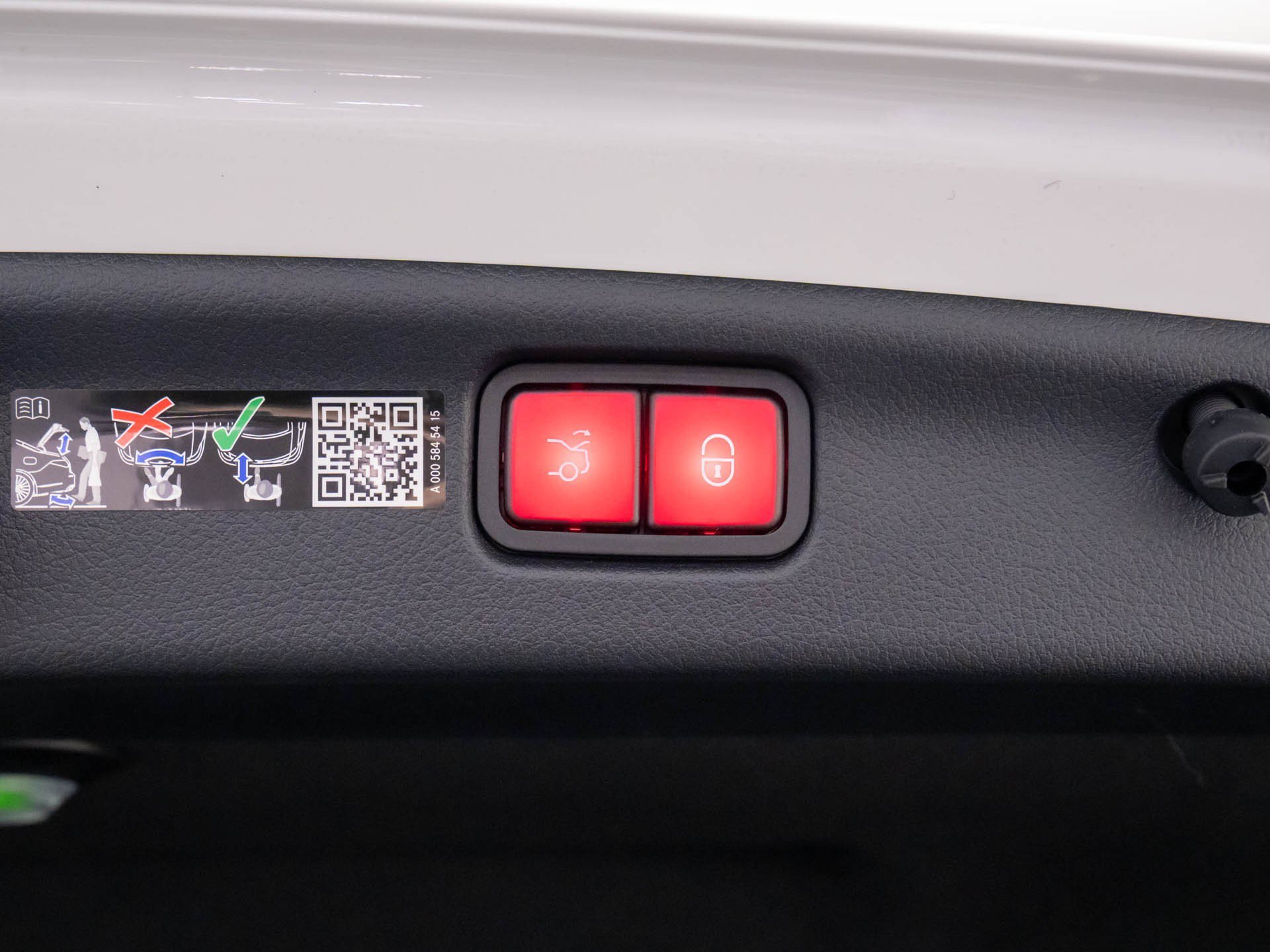 New 2026 Mercedes-Benz C 300 4MATIC Sedan image 28