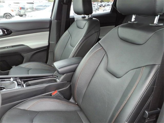 Used 2023 Jeep Compass Limited image 9