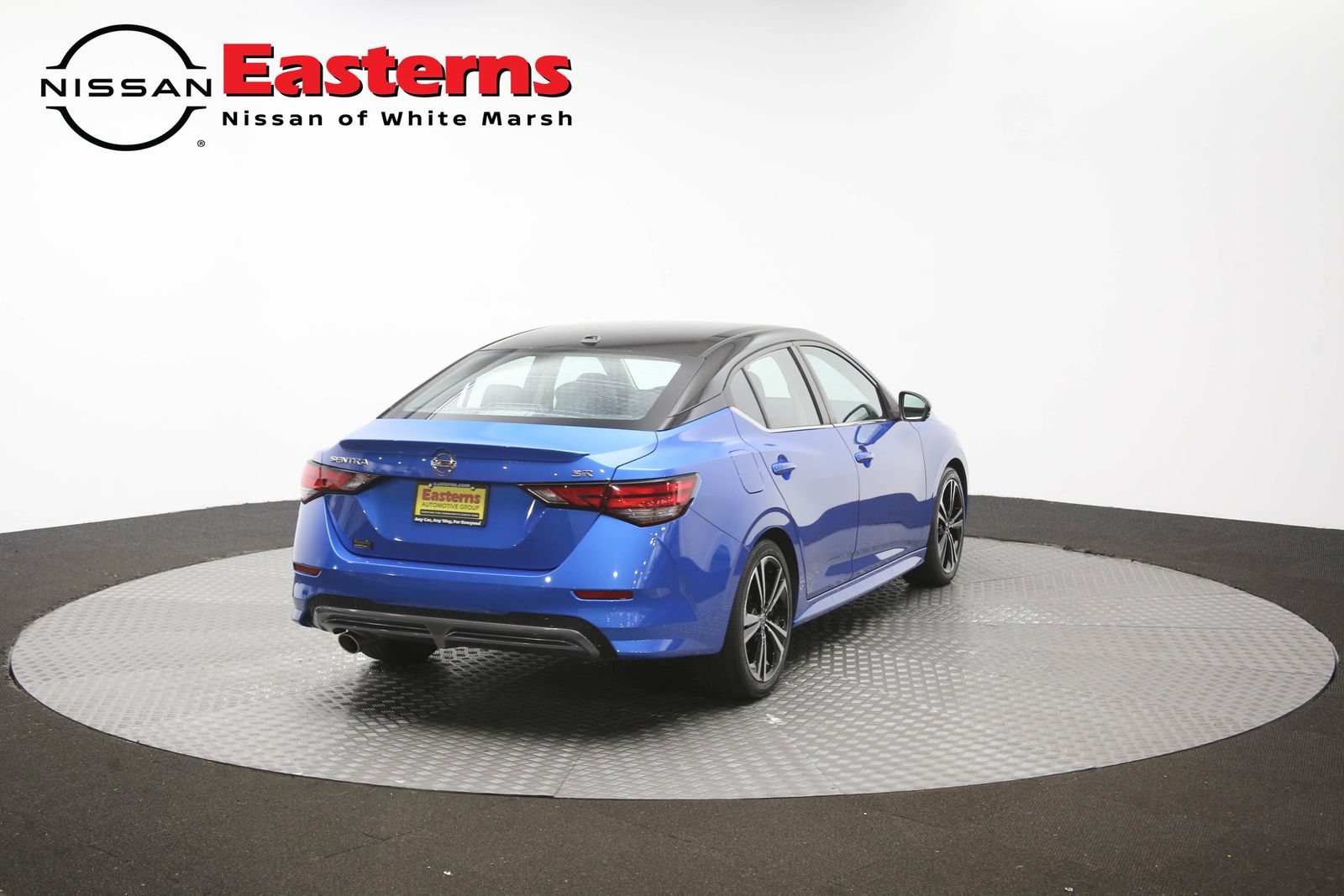 Used 2022 Nissan Sentra SR w/ SR Premium Package FWD image 39