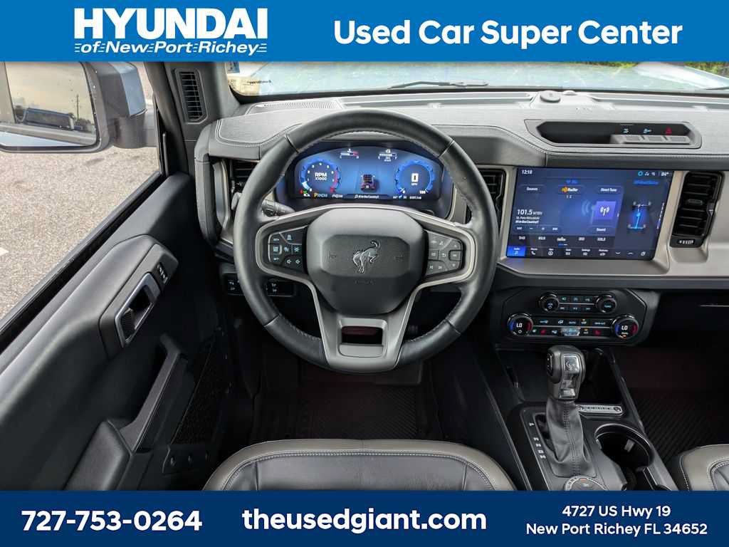 Used 2025 Ford Bronco Outer Banks AWD/4WD image 19