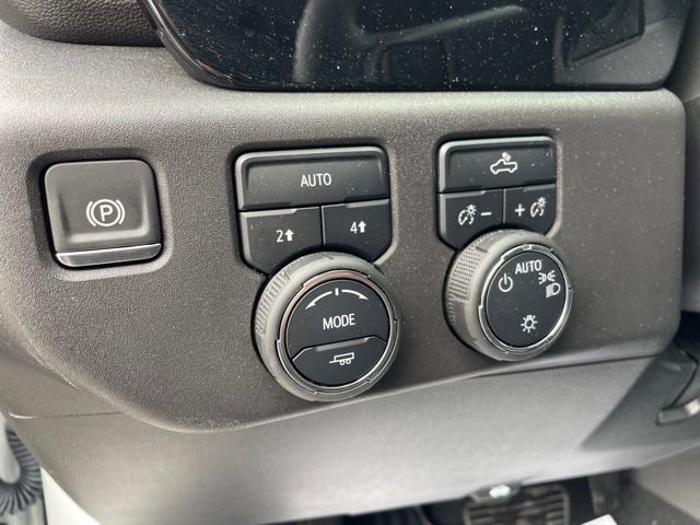 Used 2024 Chevrolet Silverado 1500 LT image 16