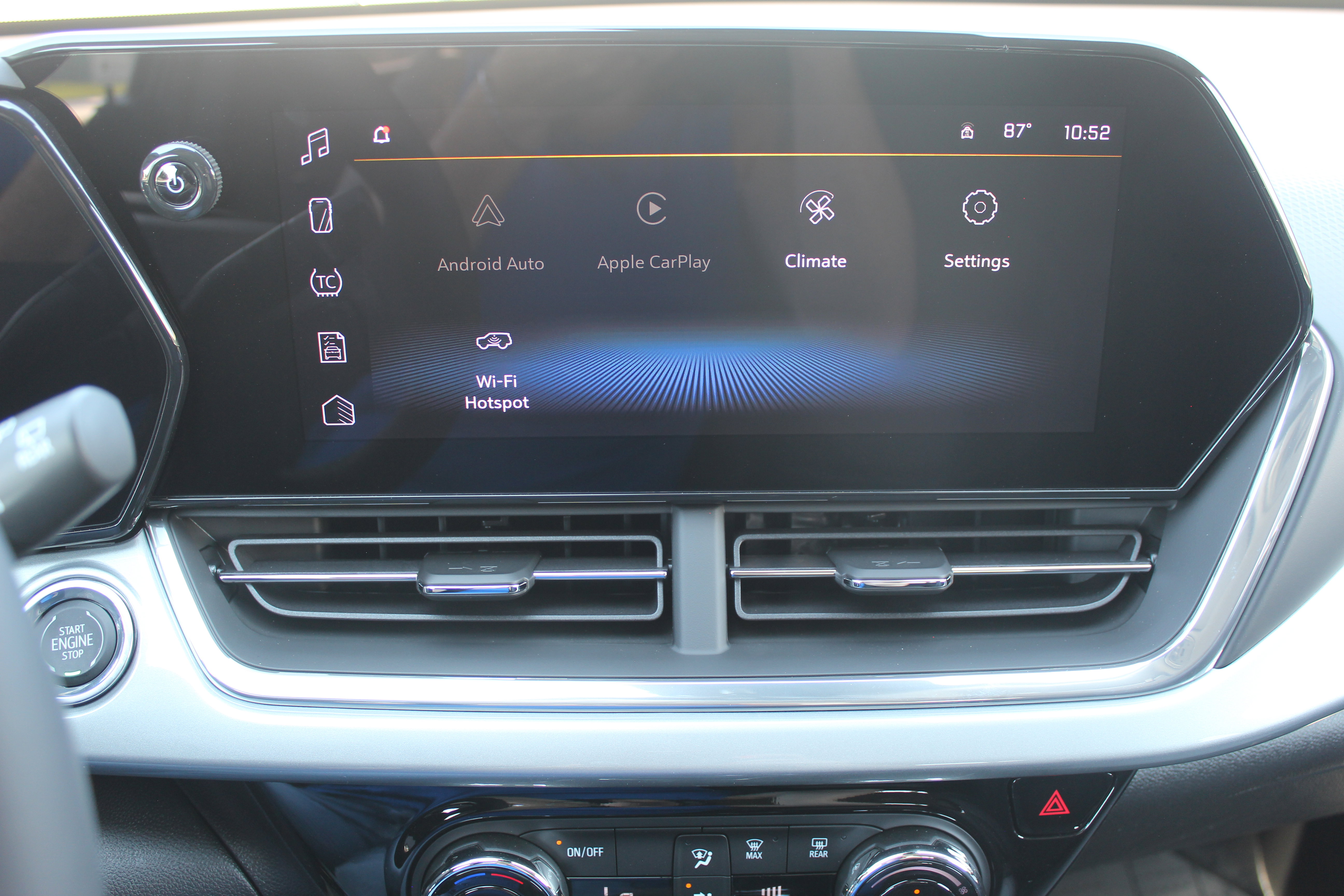 New 2025 Chevrolet Trax LT w/ Driver Confidence Package image 30