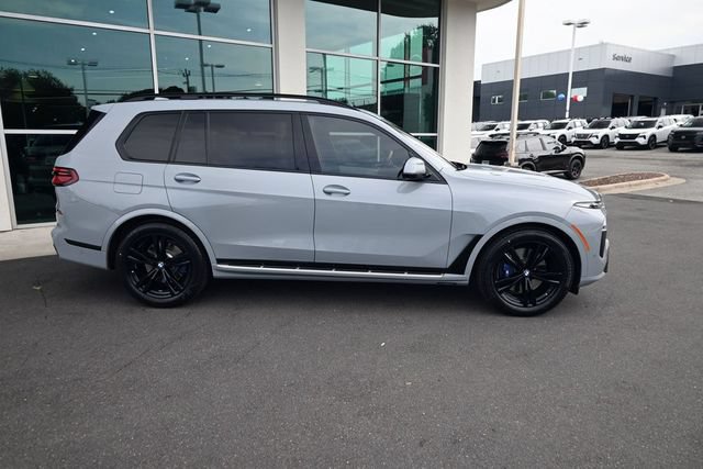 Used 2024 BMW X7 xDrive40i w/ Executive Package AWD/4WD image 7