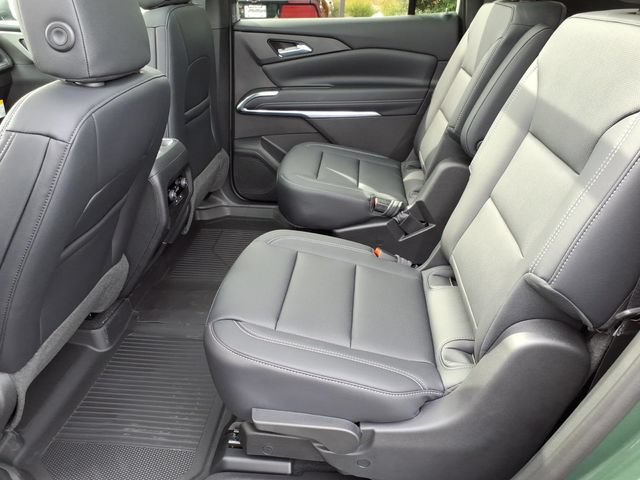 New 2027 Chevrolet Traverse LT w/ Sun and Wheel Package FWD image 9
