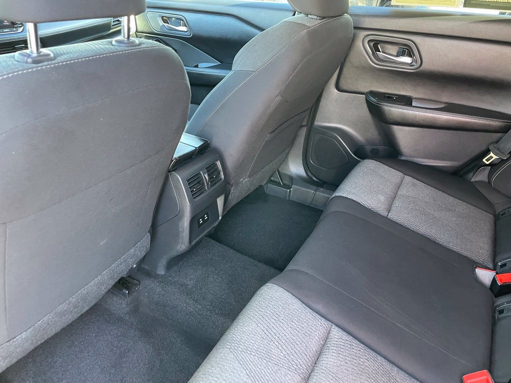 Certified 2025 Nissan Rogue SV AWD/4WD image 10