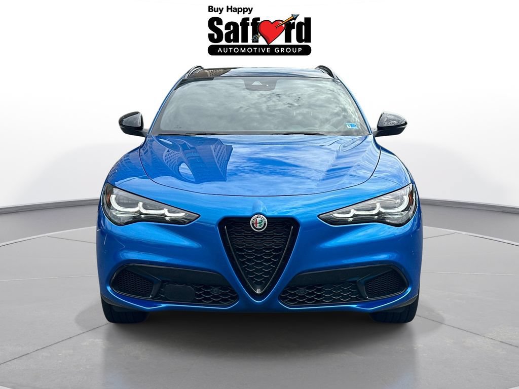Used 2024 Alfa Romeo Stelvio AWD image 8