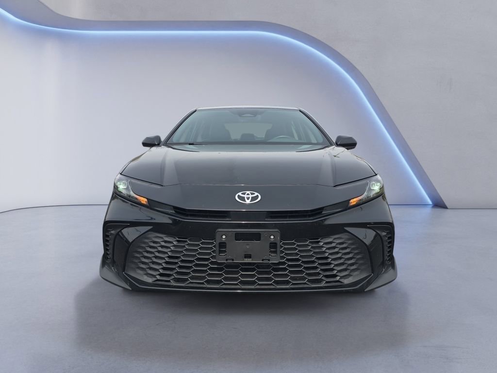 Used 2025 Toyota Camry SE w/ Convenience Package image 8