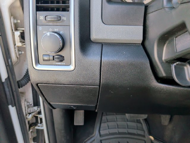 Used 2019 RAM 1500 Classic SLT RWD image 19