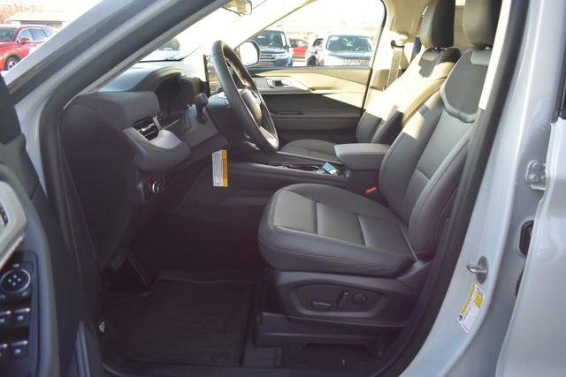 New 2026 Ford Explorer Active w/ Active Comfort Package image 13