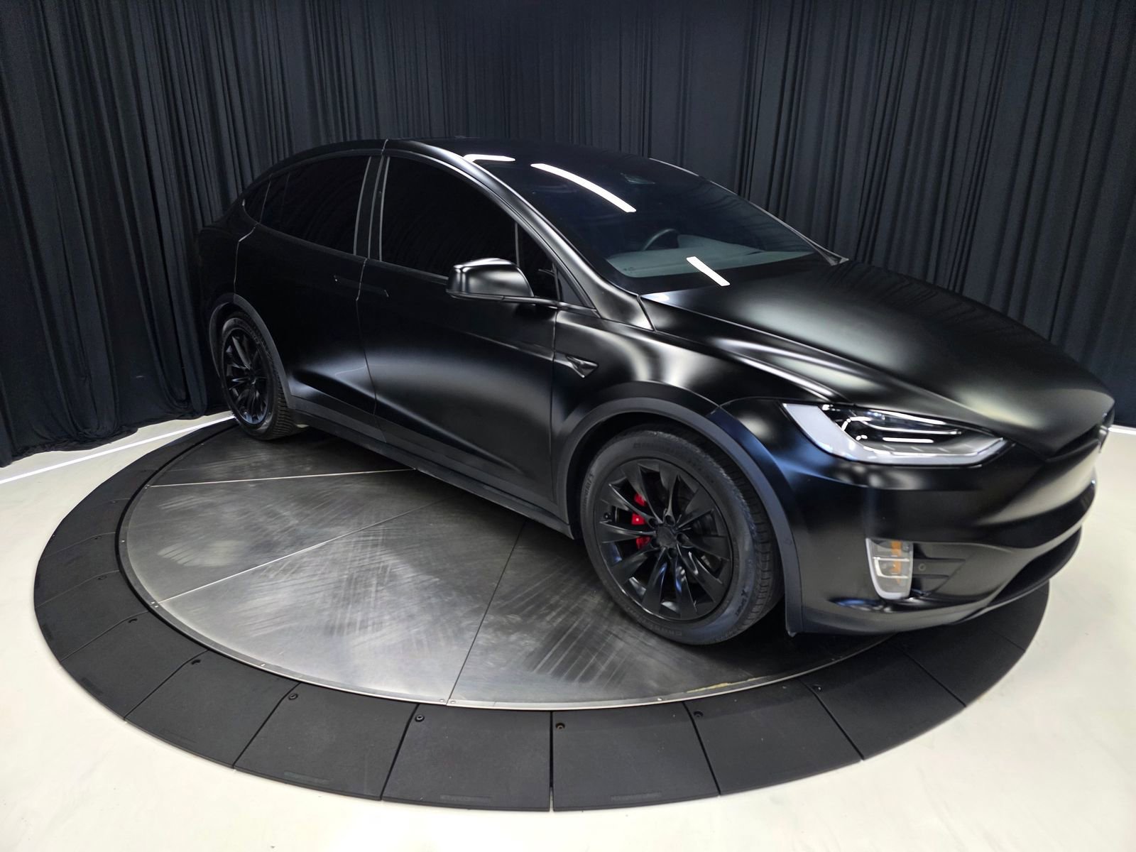 Used 2021 Tesla Model X Performance image 14