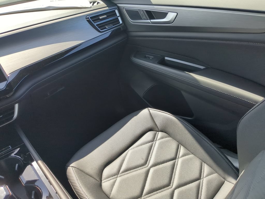 New 2026 Volkswagen Atlas Cross Sport SE FWD image 16