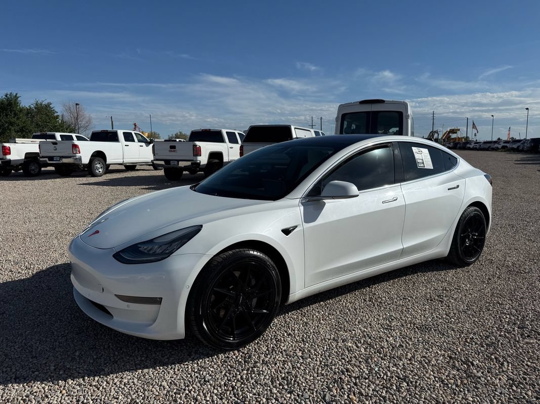 Used 2018 Tesla Model 3 Mid Range RWD image 4