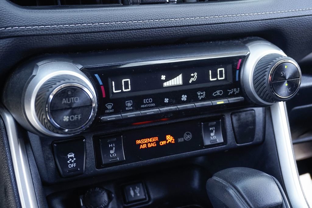 Used 2019 Toyota RAV4 XLE w/ Convenience Package image 29