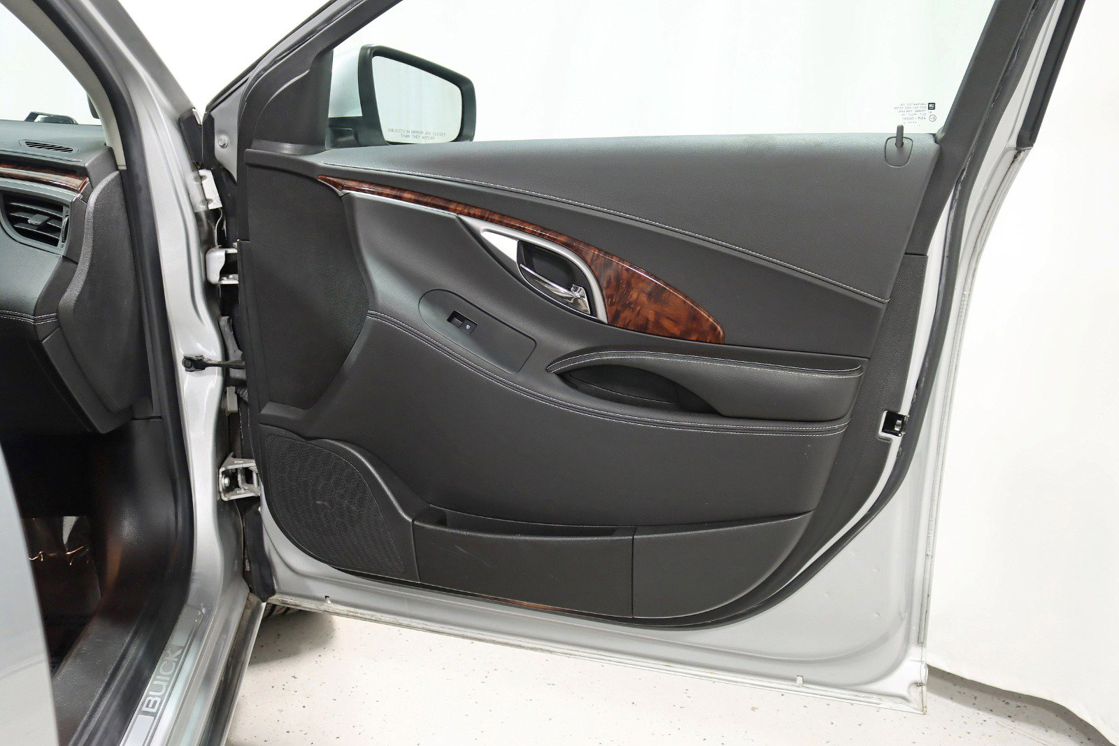 Used 2012 Buick LaCrosse Premium image 28