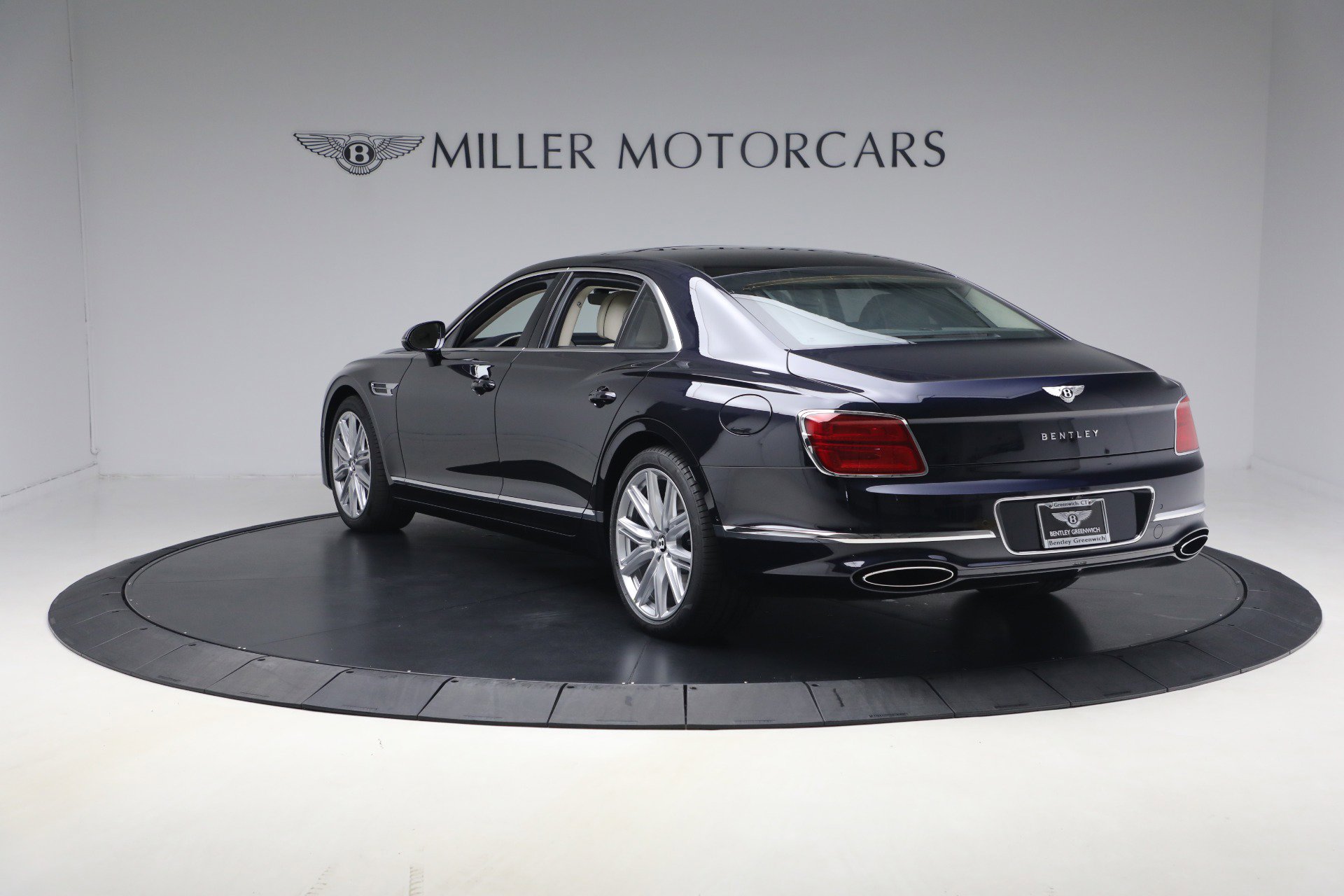 New 2026 Bentley Flying Spur Plug-In Hybrid AWD/4WD image 3