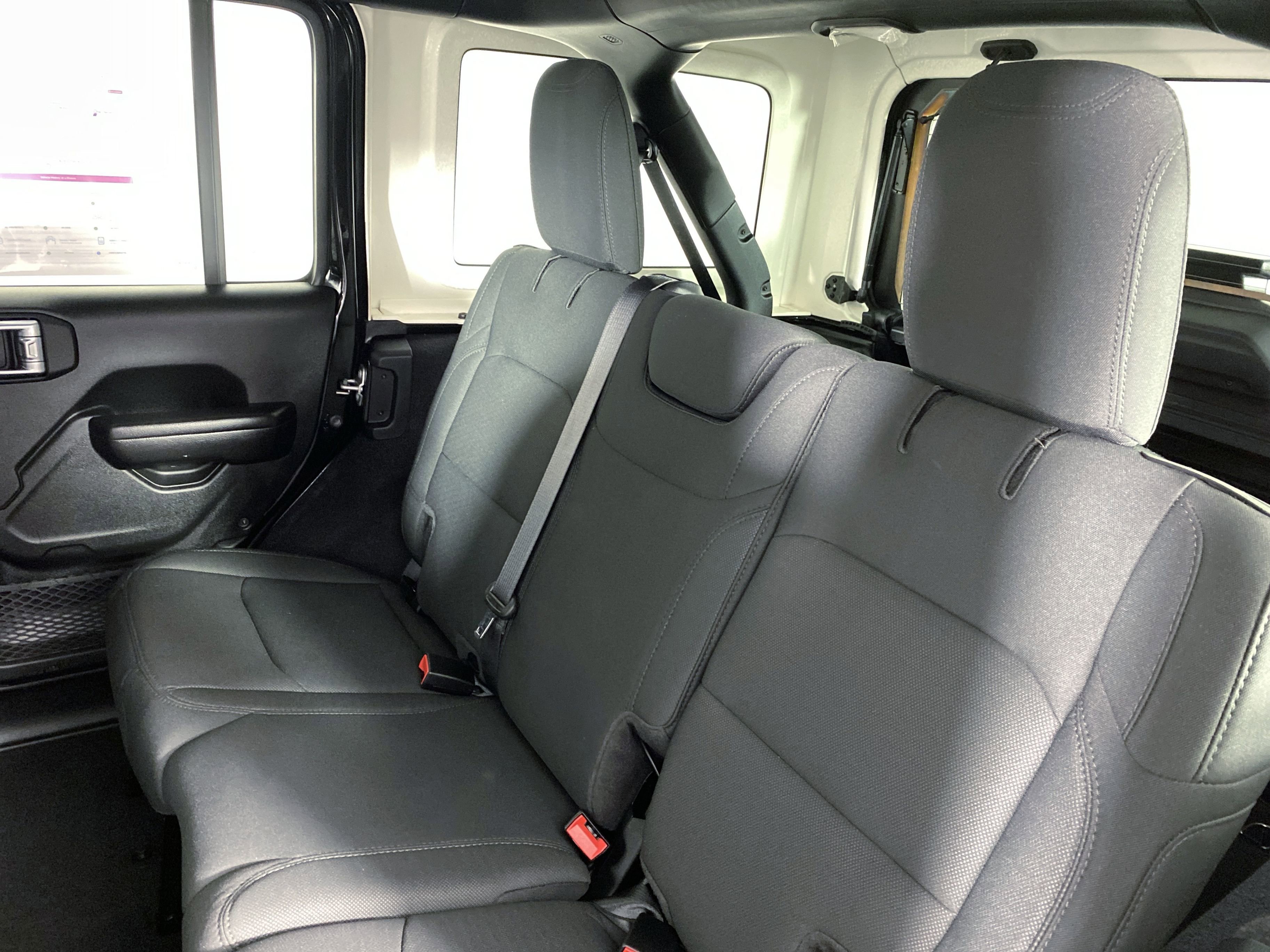 Used 2021 Jeep Wrangler Unlimited Sport AWD/4WD image 31