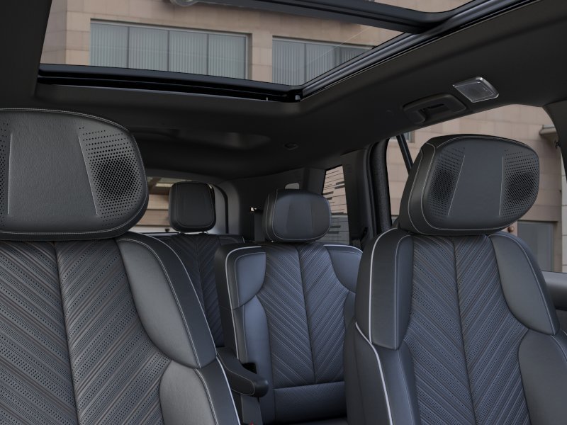 New 2026 Cadillac Vistiq Platinum AWD/4WD image 24