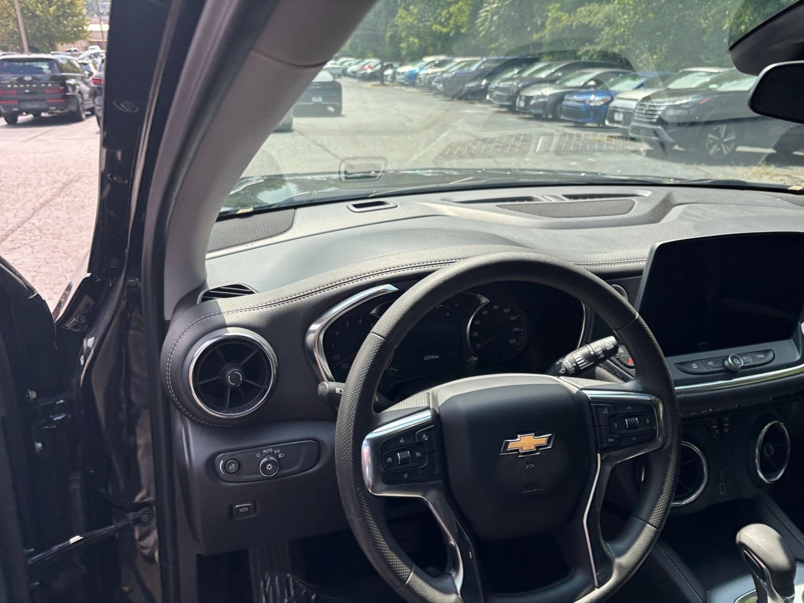 Used 2025 Chevrolet Blazer LT FWD image 28