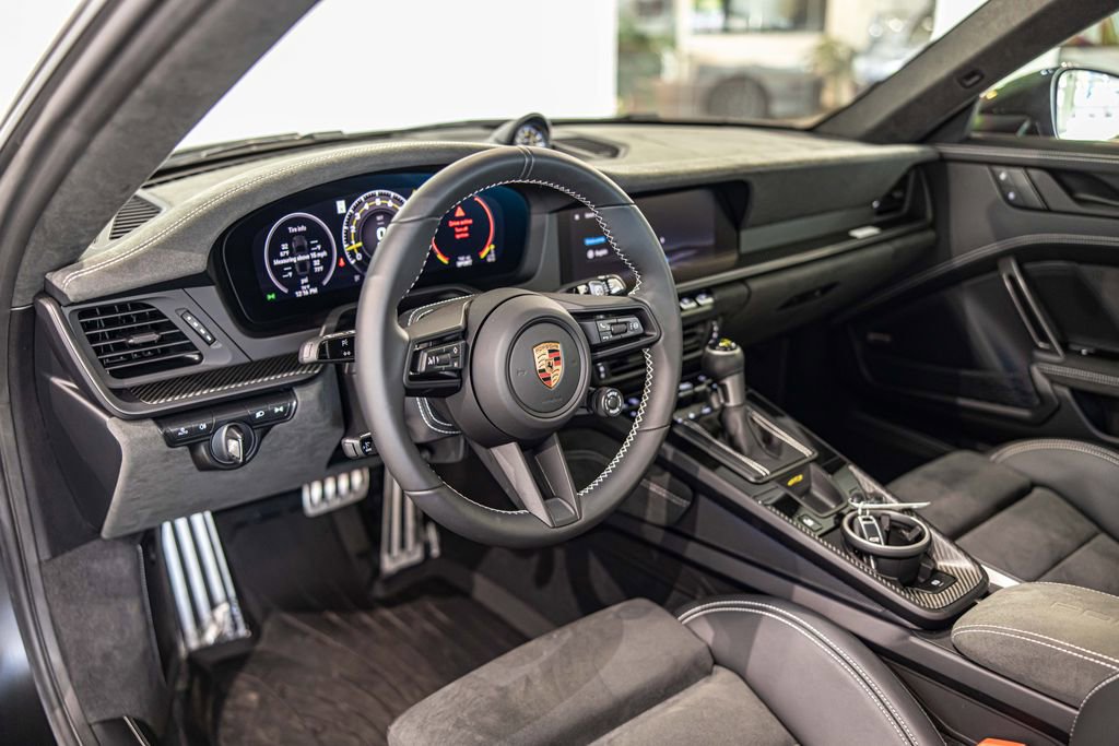 Used 2026 Porsche 911 GT3 w/ Weissach Package RWD image 21