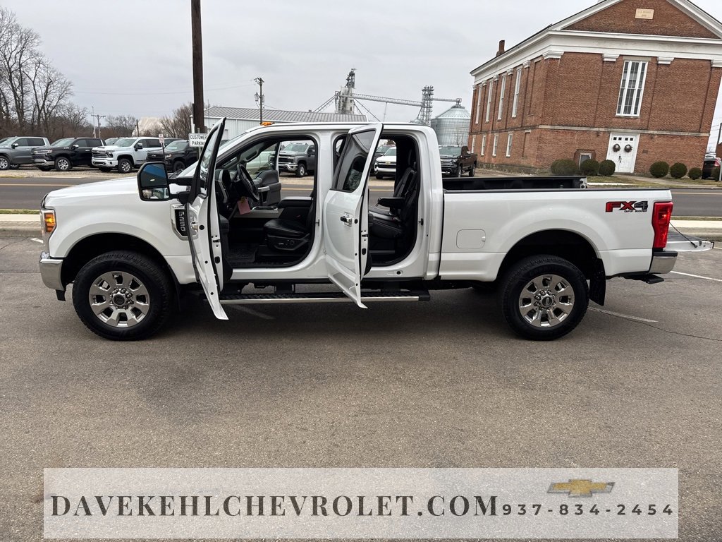 Used 2019 Ford F250 Lariat w/ Chrome Package image 29