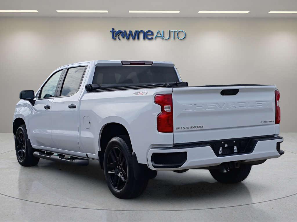 Used 2024 Chevrolet Silverado 1500 Custom AWD/4WD image 4