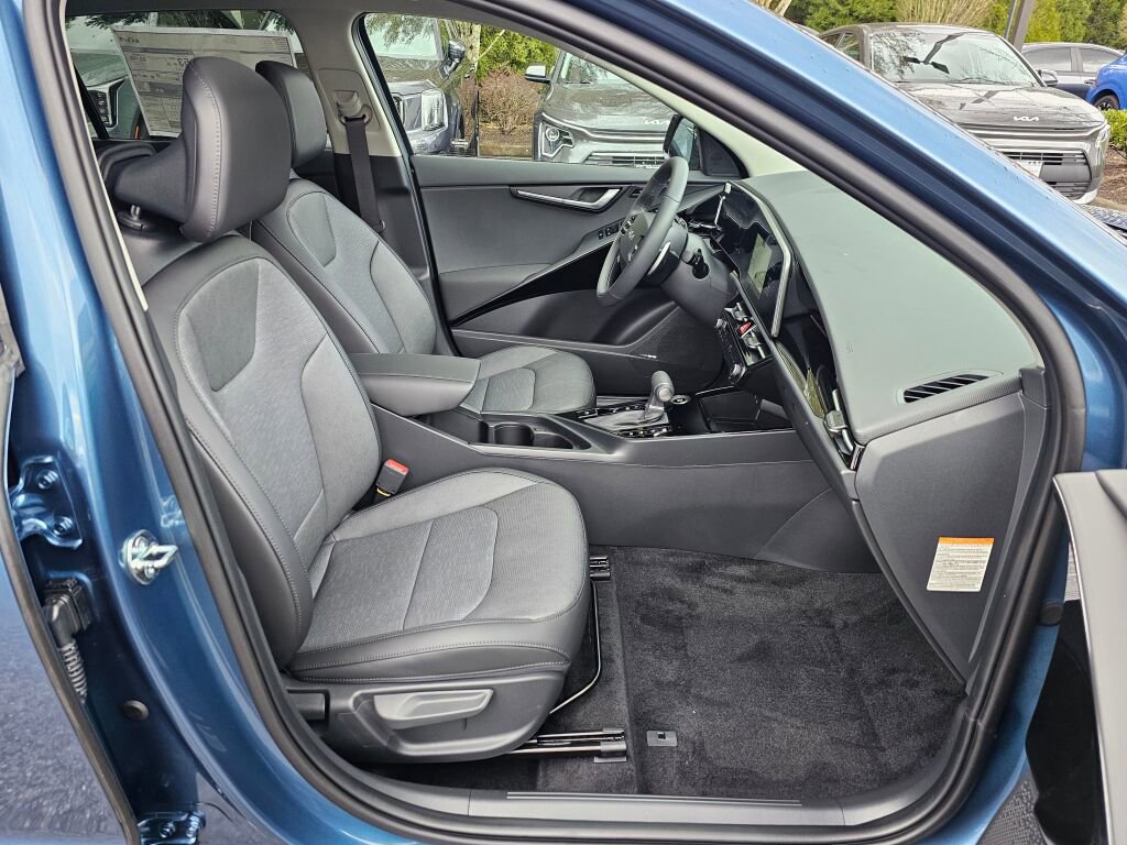 New 2026 Kia Niro SX image 29
