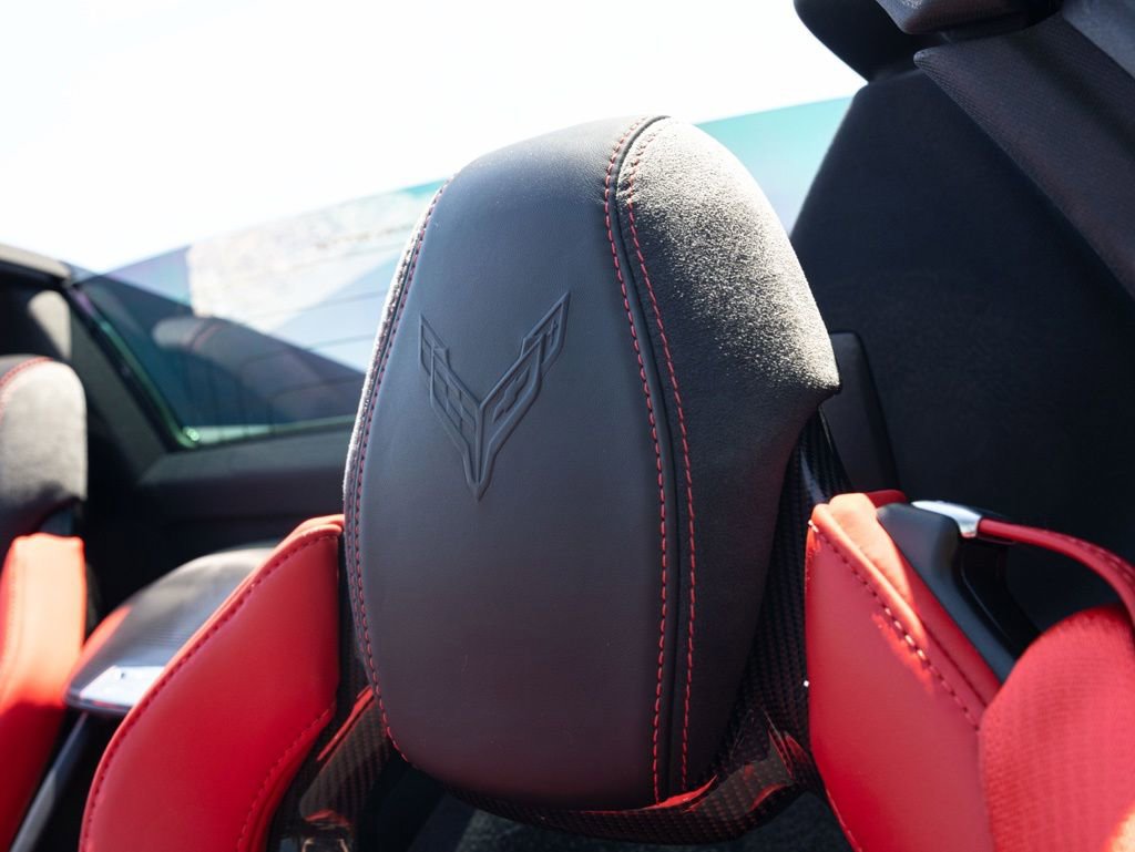 Used 2025 Chevrolet Corvette Z06 w/ Stealth Interior Trim Package RWD image 24