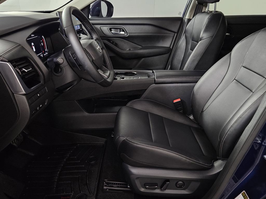 Used 2025 Nissan Rogue SL image 21