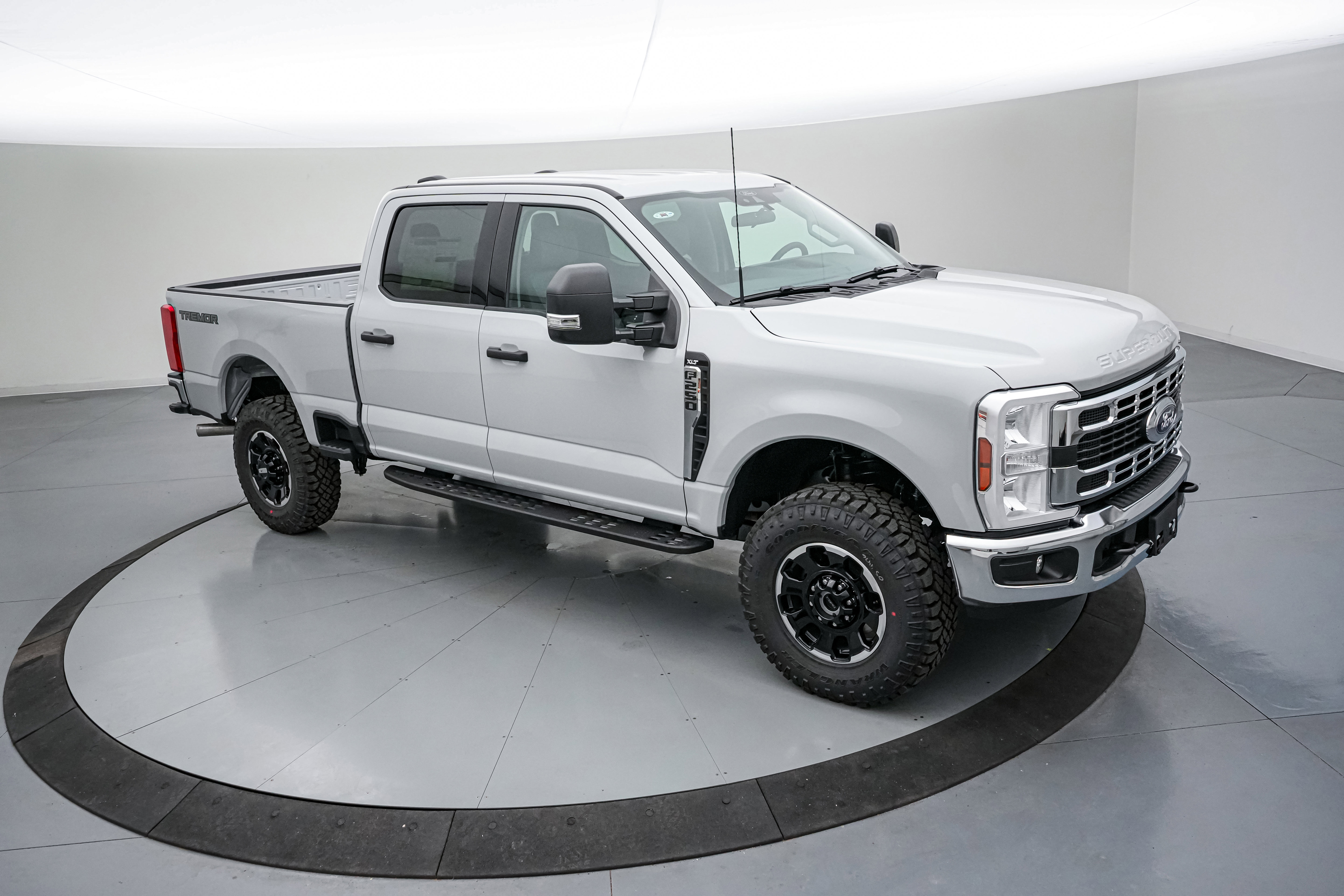 New 2026 Ford F250 XLT w/ Tremor Off-Road Package image 2