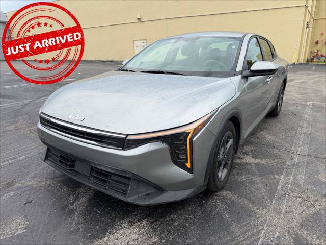 Used 2026 Kia K4 FWD image 2