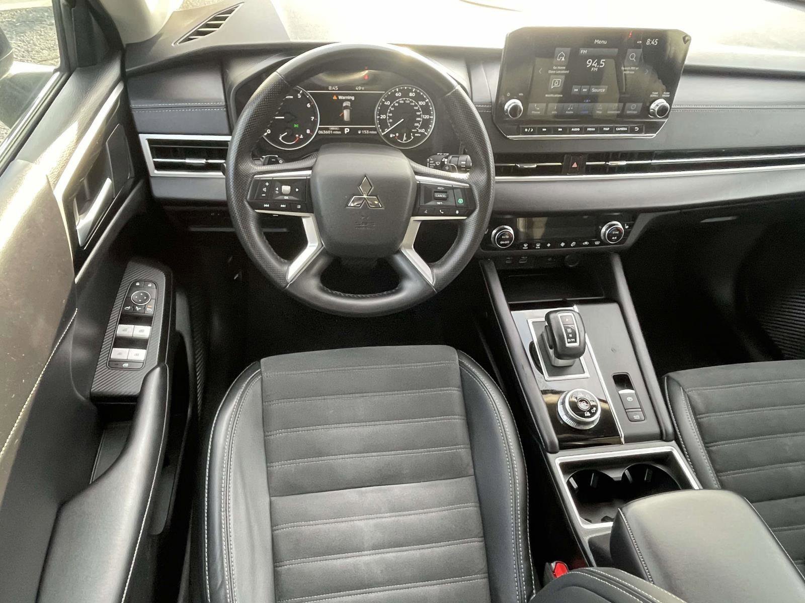 Used 2024 Mitsubishi Outlander SE image 6