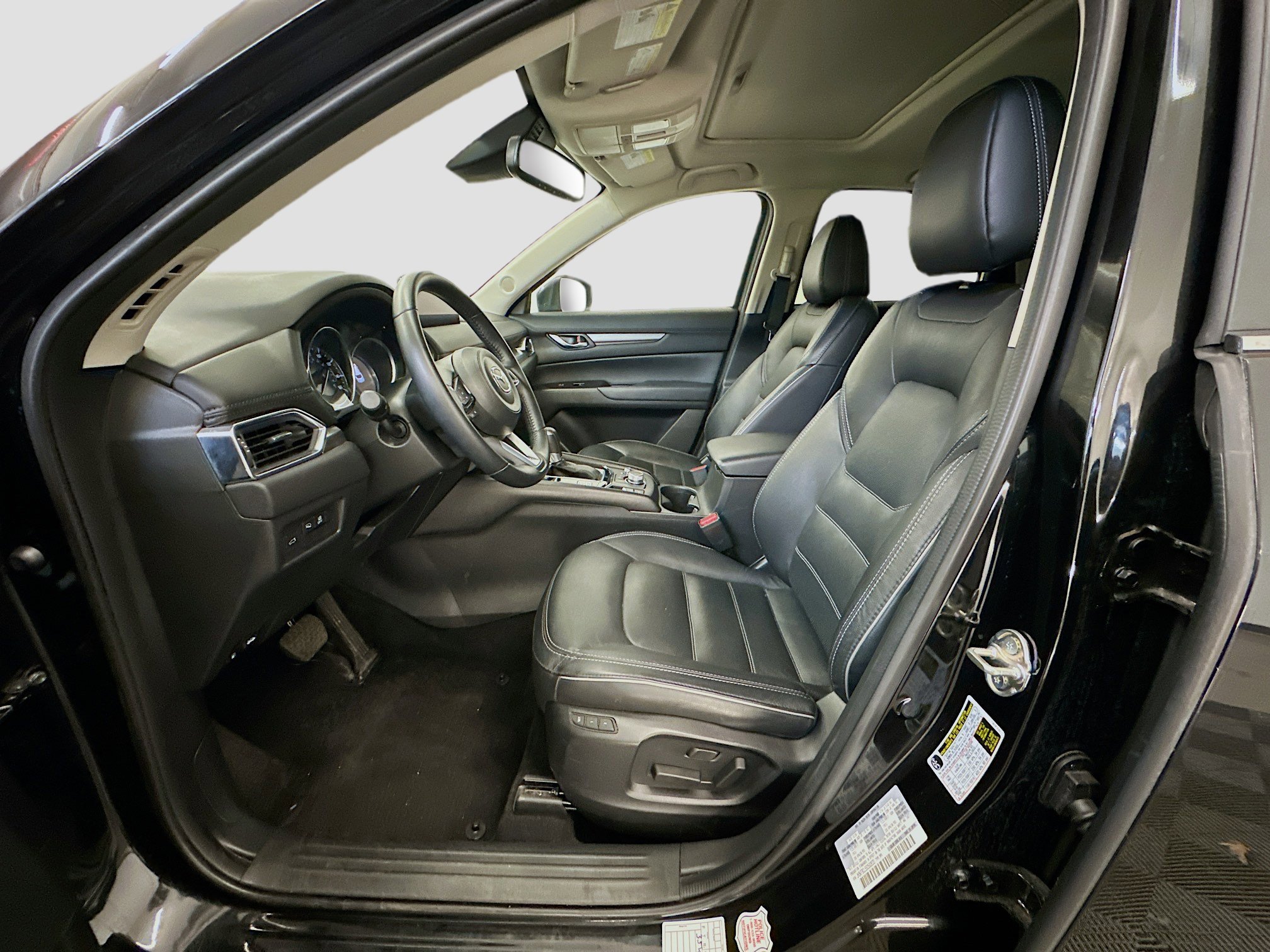 Used 2025 MAZDA CX-5 AWD 2.5 S w/ Preferred Package image 13