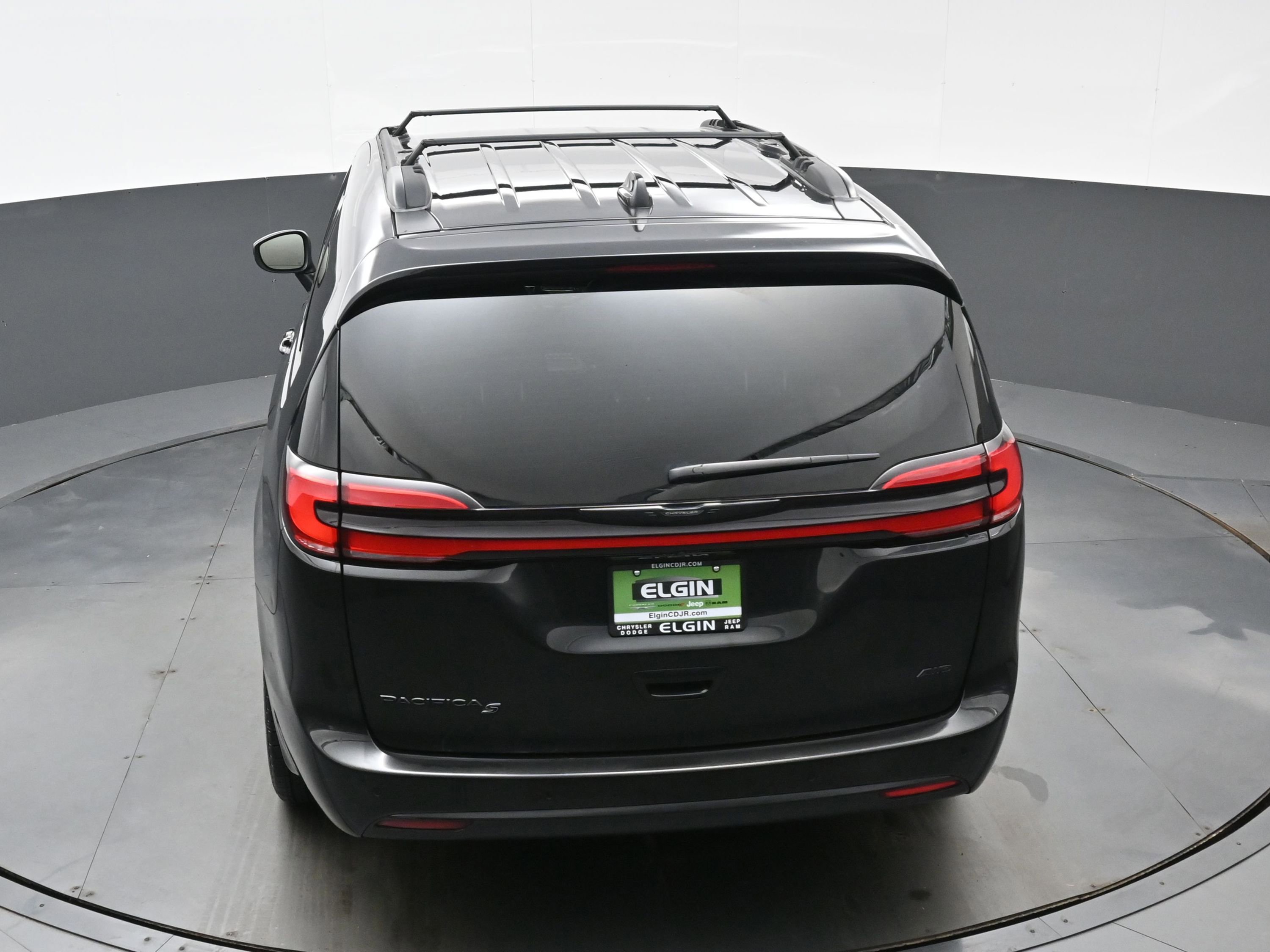 Used 2023 Chrysler Pacifica Touring-L w/ S Appearance Package image 37