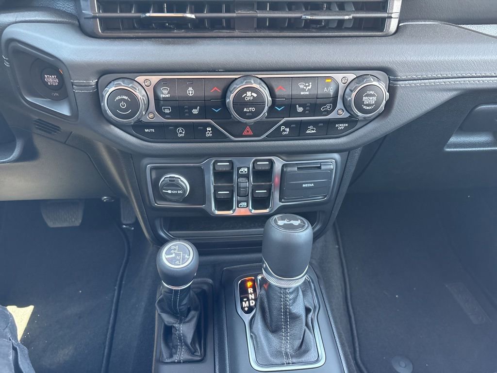 New 2025 Jeep Wrangler Unlimited Sahara image 33