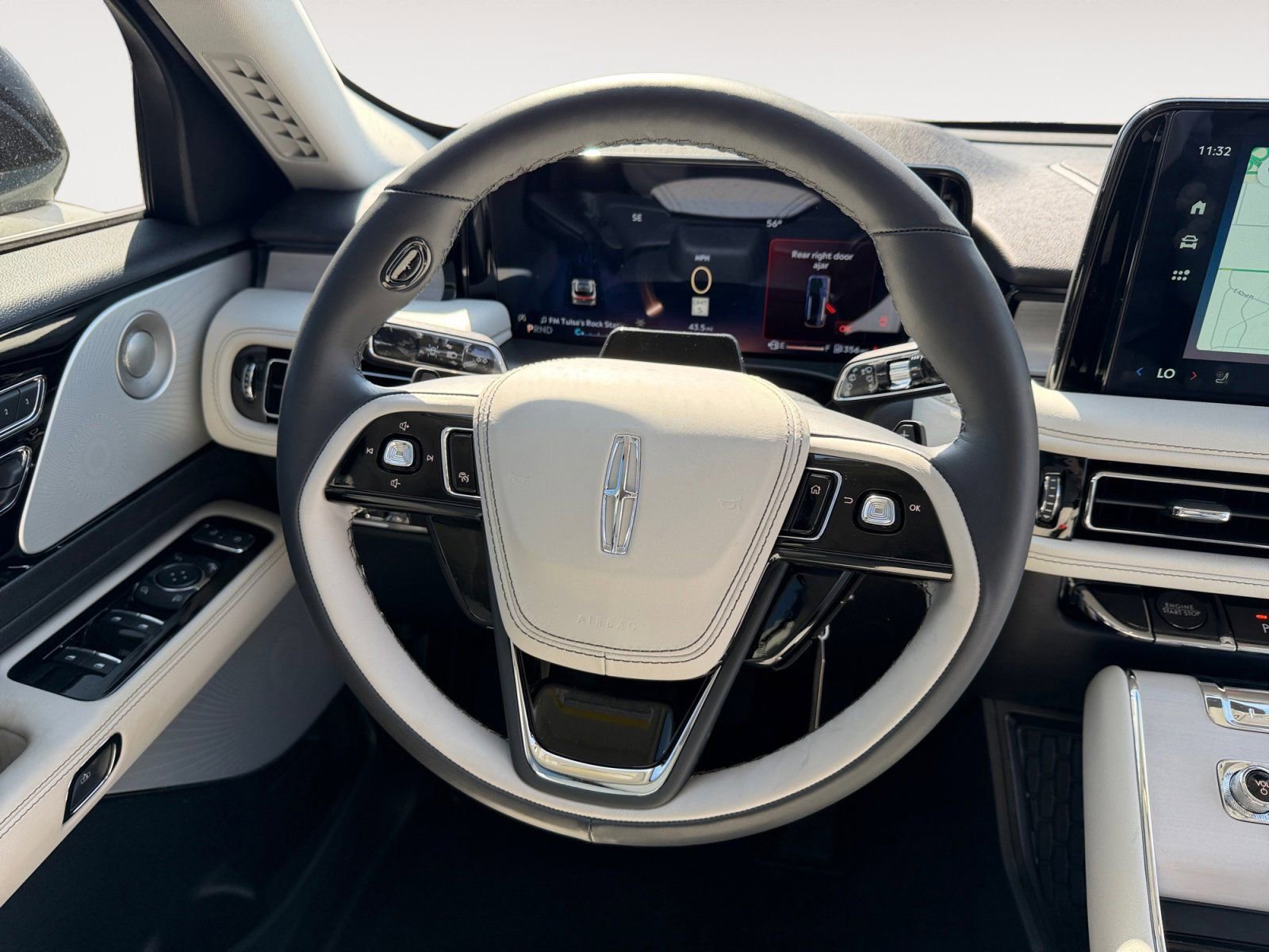 New 2026 Lincoln Aviator Reserve AWD/4WD image 12