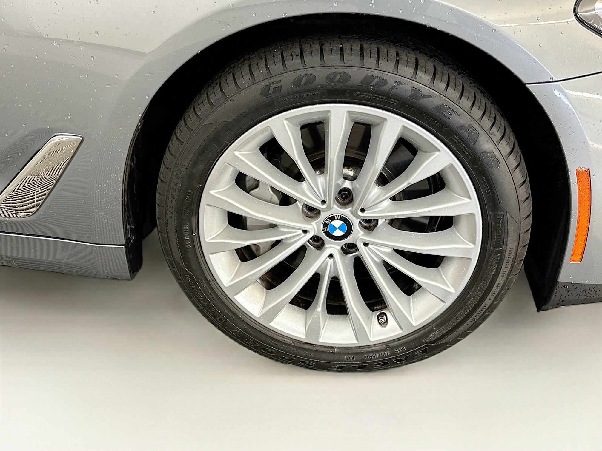 Used 2023 BMW 530i xDrive w/ Premium Package AWD/4WD image 11