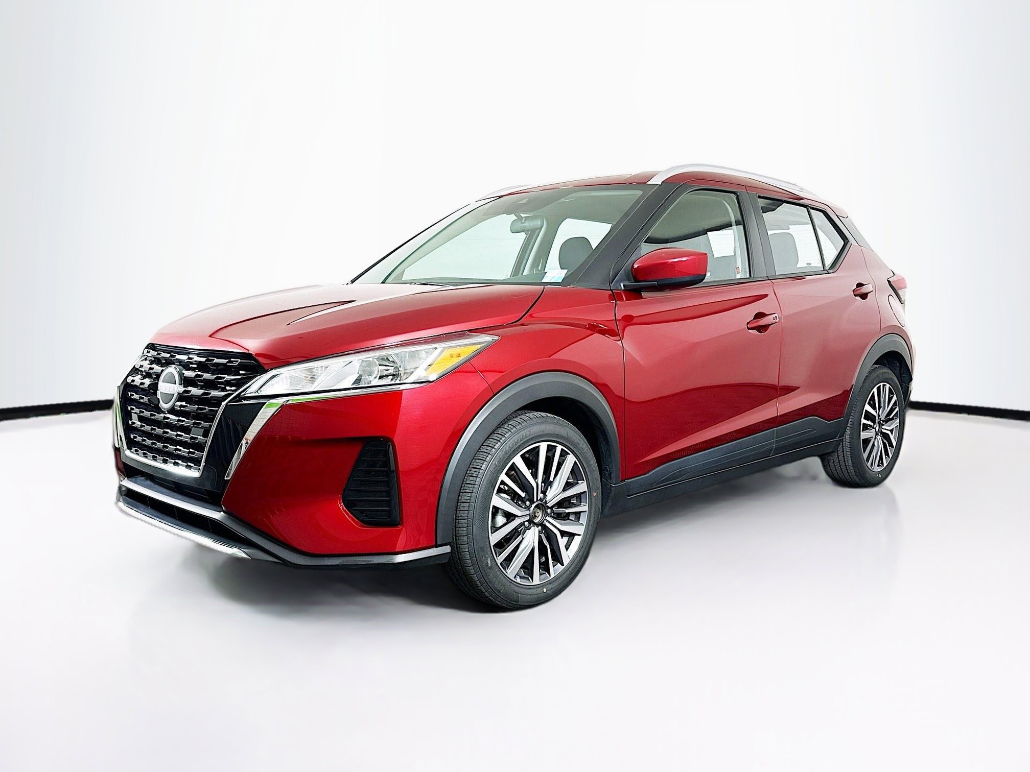 Used 2024 Nissan Kicks SV FWD image 3