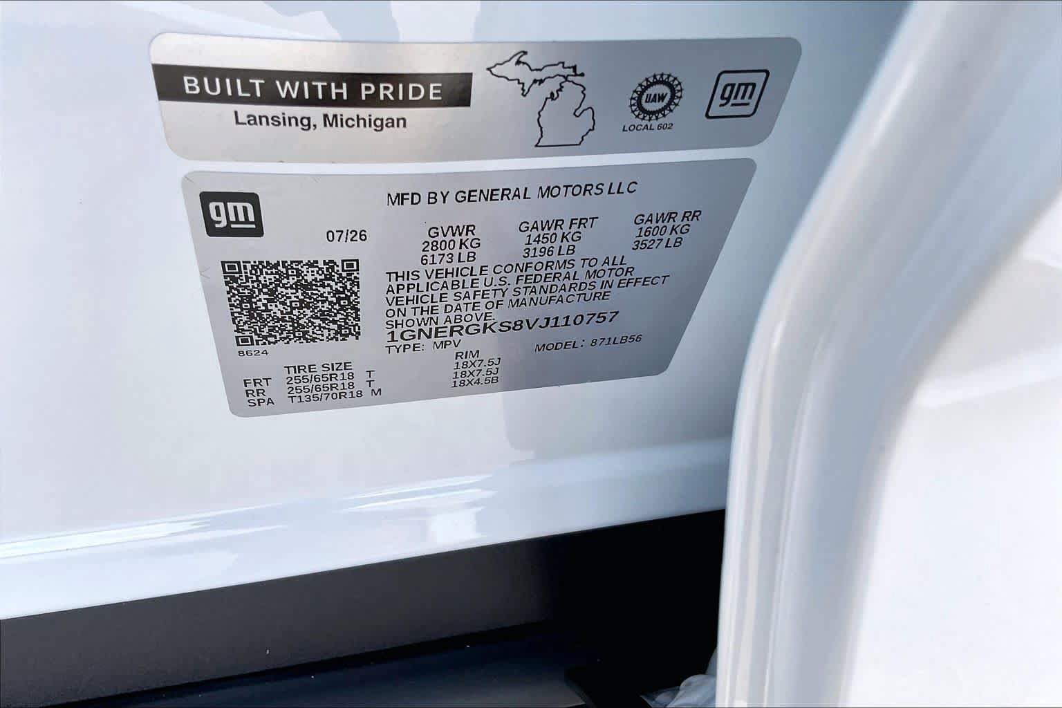 New 2027 Chevrolet Traverse LT w/ Driver Confidence Package FWD image 21