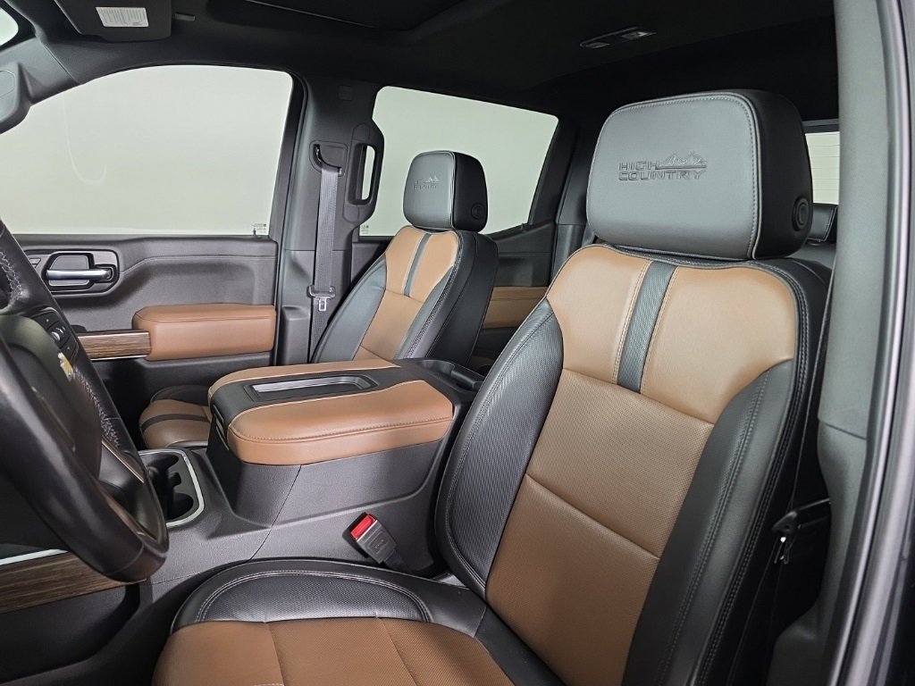 Used 2022 Chevrolet Silverado 1500 High Country w/ Technology Package image 18