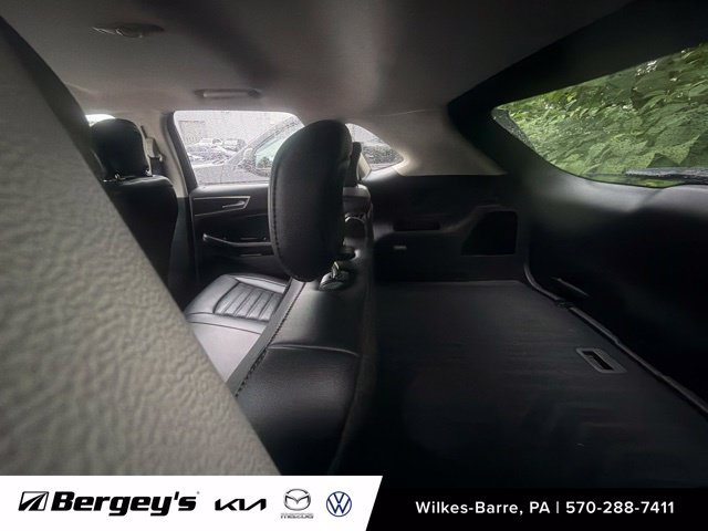 Used 2017 Ford Edge SEL w/ Equipment Group 201A AWD/4WD image 14
