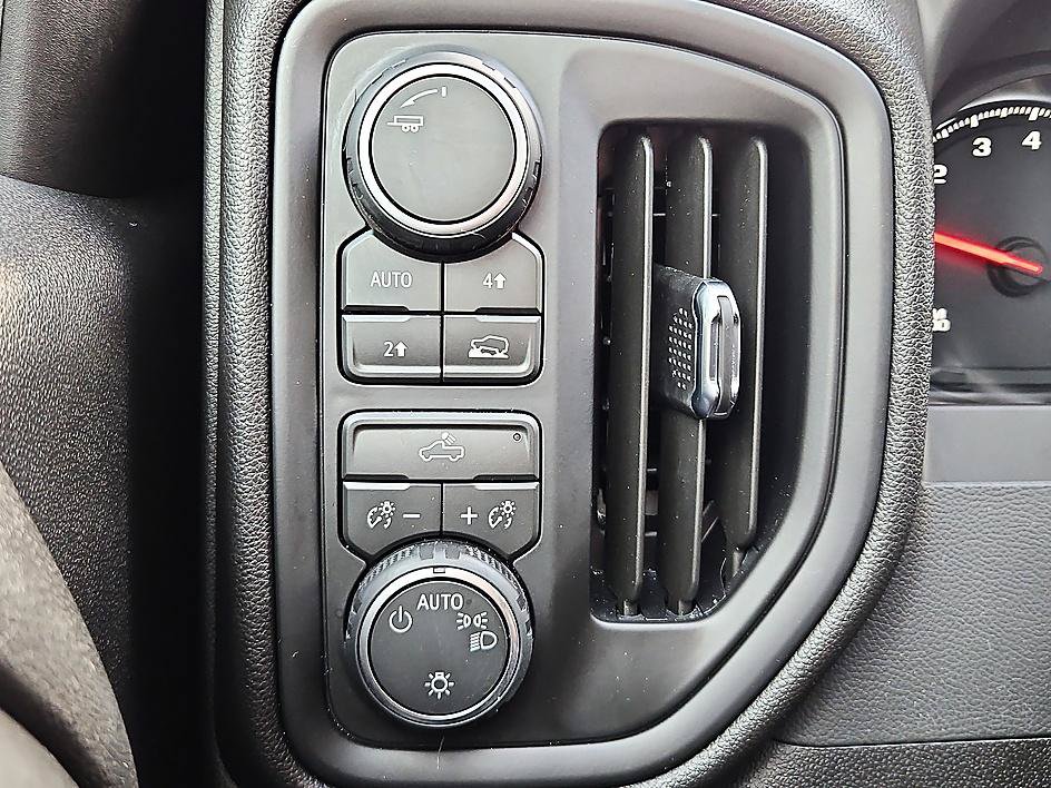New 2026 Chevrolet Silverado 1500 Custom AWD/4WD image 21
