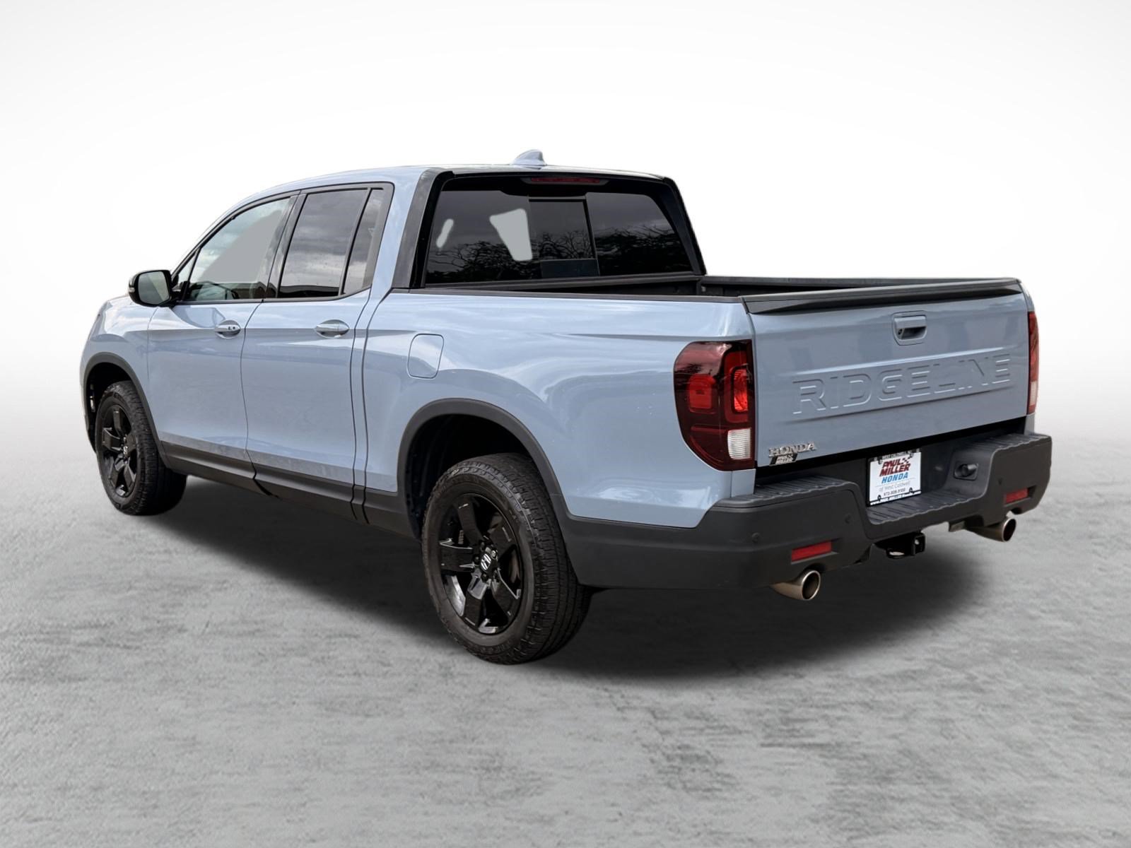 Used 2025 Honda Ridgeline Black Edition image 4