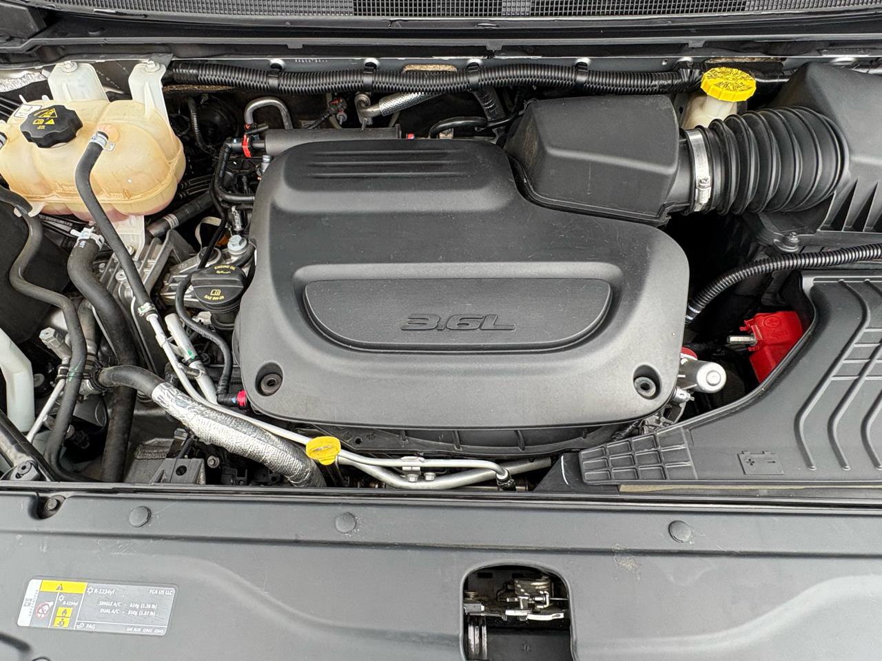 Used 2020 Chrysler Pacifica Touring w/ Advanced Safetytec Group FWD image 57