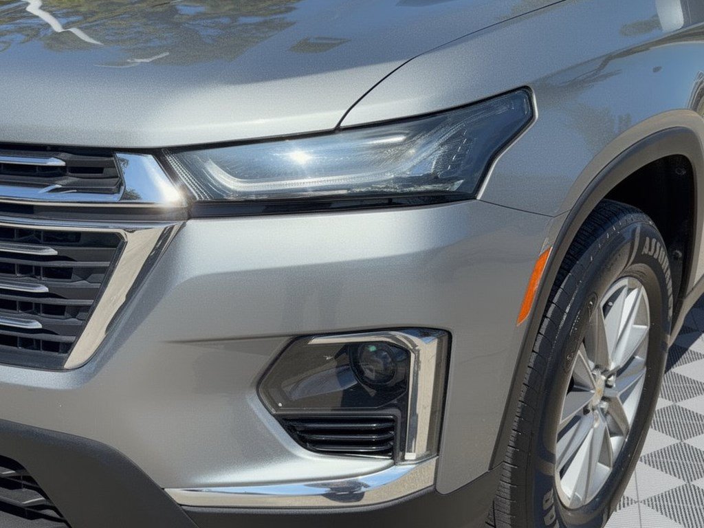 Certified 2023 Chevrolet Traverse LT FWD image 12